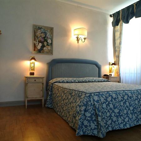 Hotel Posta Moltrasio Exterior foto